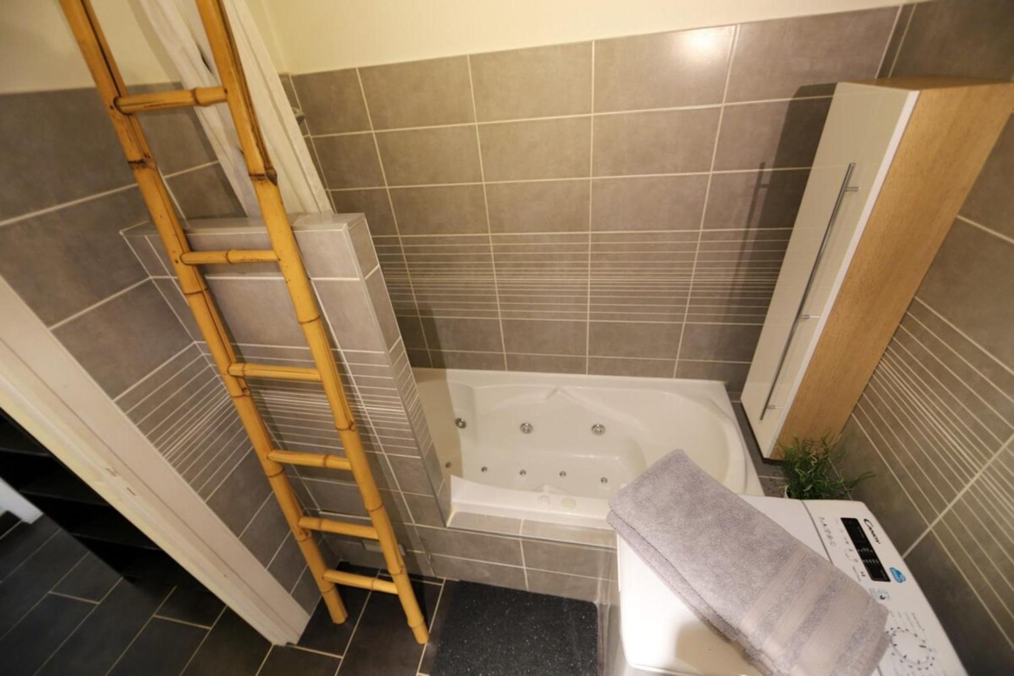Des Bulles à Deux Appartement *